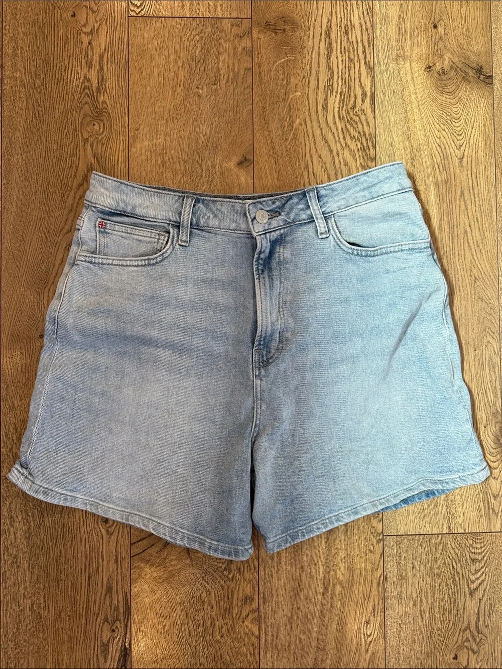 Denim Hudson Shorts - 16 inch length